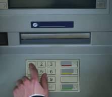 ATM'den gram altın satışı başladı: Kuyumculardan tepki