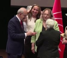 CHP'nin rozet t&ouml;reniyle ilgili '&uuml;cretli seyirci' iddiasına soruşturma