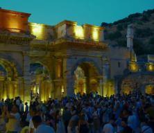 Efes Antik Kenti Gece M&uuml;zeciliği ile doldu taştı! 