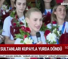 Milletler Ligi şampiyonu Filenin Sultanları yurda d&ouml;nd&uuml;