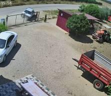 Kontrolden &ccedil;ıkan otomobil takla atarak durabildi