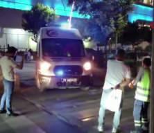 Gen&ccedil; kıza yaya ge&ccedil;idinden ge&ccedil;erken iki ara&ccedil; &ccedil;arptı
