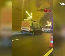 Kuzey Marmara Otoyolu'nda hafif ticari ara&ccedil; t&uuml;nel duvarına &ccedil;arptı: 3 &ouml;l&uuml;, 1 yaralı