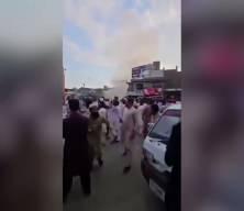 Pakistan'da polis karakolu &ouml;n&uuml;ndeki patlamada 14 kişi hayatını kaybetti