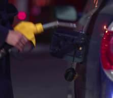 Petrol fiyatlarına diplomatik fren: Sert gerileme y&uuml;zde 4'&uuml; aştı
