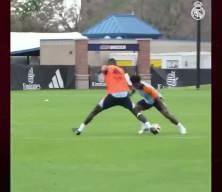 Real Madrid forması giyen dev isim Fenerbah&ccedil;e i&ccedil;in nihai kararını verdi