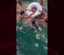 Y&uuml;ksek atlama sporcusu suya &ccedil;akıldı, &ouml;l&uuml;mden d&ouml;nd&uuml;