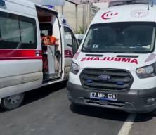 Antalya'da 5 aracın karıştığı zincirleme kazada 6 kişi yaralandı