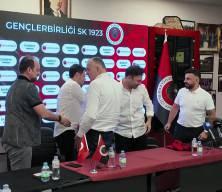 Gen&ccedil;lerbirliği&rsquo;nden sporsever ailelere trib&uuml;n &ccedil;ağrısı!