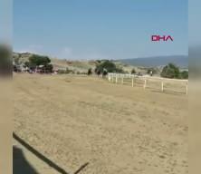 Kastamonu&rsquo;da festivalde at yarışında kaza: 1 jokey yaralı, 2 at &ouml;ld&uuml;