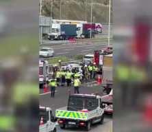 Kuzey Marmara Otoyolu Uskumruk&ouml;y'de kaza; 1'i &ccedil;ocuk 3 &ouml;l&uuml; 5 yaralı 