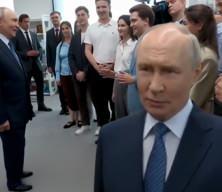  Putin'den yapay zeka sorusuna yanıt veren yazılımcıya korkusuzluk &ccedil;ıkışı