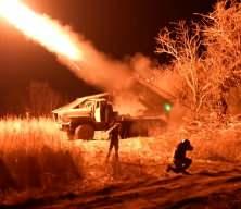 Ukrayna-Rusya savaşında feci g&ouml;r&uuml;nt&uuml;ler! Tonlarca bomba yağdı. 1320 asker kaybı!