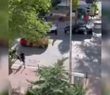 Yolda karşılaştığı husumetlisini bı&ccedil;akla &ouml;ld&uuml;rd&uuml;; o anlar kamerada