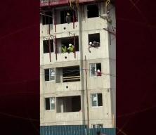 Brezilya'daki şantiyede ecel teri: İskeleden d&uuml;şen iş&ccedil;iye kep&ccedil;eli operasyon!