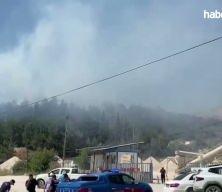 Balıkesir'in Sındırgı il&ccedil;esinde ormanlık alandaki yangına m&uuml;dahale