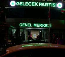 Gelecek Partisi kendisini feshetti! 
