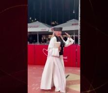 Hanka Paldum, Saraybosna Film Festivali&rsquo;ne, sırtında Filistin haritası bulunan elbisesiyle katıldı