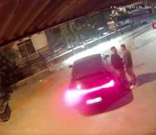 İzmir'de vahşet saniye saniye kamerada: &Ouml;nce boğdu, sonra izledi!