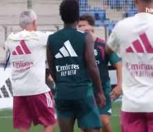 Mourinho 'bayılıyorum' diyerek Arda G&uuml;ler'i &ouml;vd&uuml; ve yeni pozisyonunu işaret etti