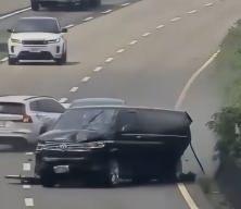 Tayvan&rsquo;da otoyolda zincirleme kaza kamerada: 3 &ouml;l&uuml;, 3 yaralı