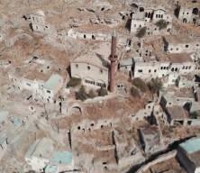 Şanlıurfa'da bir k&ouml;y i&ccedil;indeki hanelerle satışa &ccedil;ıkarıldı