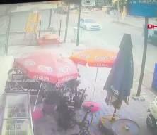 Adana'da trakt&ouml;rden kopan r&ouml;mork kaldırımdakileri bi&ccedil;ti!