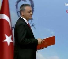 CHP S&ouml;zc&uuml;s&uuml; M&uuml;sl&uuml;m Sarı, Mansur Yavaş'ın kararını bildirdi! 'Bizde siyaset yapacak'