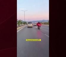 Edremit'te motosiklet s&uuml;r&uuml;c&uuml;s&uuml; &ouml;l&uuml;mden kıl payı kurtuldu!