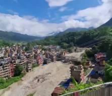 Nepal&rsquo;de tehlike devam ediyor! Halka g&uuml;venli  kesimlere ge&ccedil;in &ccedil;ağrısı!