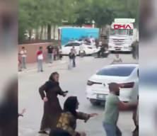 Şanlıurfa&rsquo;da husumetli aileler sokağı savaş alanına &ccedil;evirdi: 6 yaralı