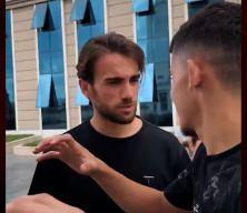 Yunus Akg&uuml;n'den kartal pen&ccedil;esi yapan taraftara tepki: Bu ne oğlum!
