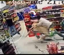Ankara&rsquo;da markette silahlı kavga g&uuml;venlik kameralarına yansıdı