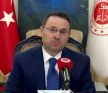 Bakan Akın G&uuml;rlek, Yunanistan'dan 3 ismin iadesini istedi