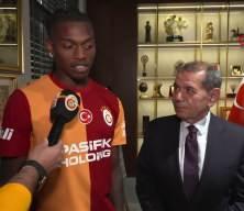 Galatasaray'da Rafael Leao ilk idmanına &ccedil;ıktı