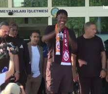 Galatasaray'ın yeni transferi El Chadaille Bitshiabu İstanbul'a geldi