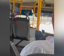 Gaziantep'te ''İnsanlık &ouml;lm&uuml;ş'' dedirten anlar!  Otob&uuml;s şof&ouml;r&uuml;nden anneye ağır hakaret