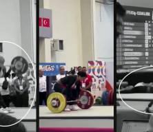 Mısırlı halterci Nora Essam Helmy Akdeniz Oyunları'nda podyumda bayıldı