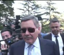 Melih G&ouml;k&ccedil;ek, B&uuml;lent Arın&ccedil;'a "İsmini anmak istemediğim zat" diyerek tepki g&ouml;sterdi