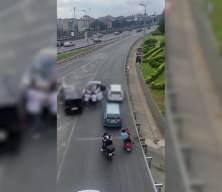 Ey&uuml;psultan'da trafikte kavga eden 3 s&uuml;r&uuml;c&uuml;ye para cezası