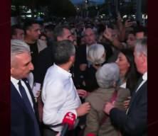 &Ouml;zg&uuml;r &Ouml;zel'den derdini anlatan vatandaşa beddua: Allah seni kahretsin