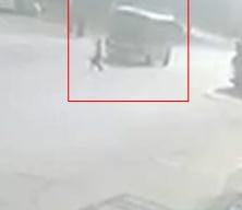 Adana'da feci kaza: 11 yaşındaki &ccedil;ocuk ağır yaralandı