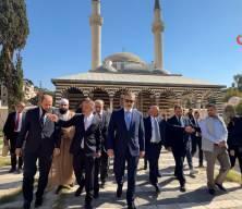 Dışişleri Bakanı Hakan Fidan Emevi Camisi'ni ziyaret etti.