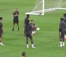 Galatasaray'da Osimhne Trabzonspor ma&ccedil;ı kadrosundan &ccedil;ıkarıldı