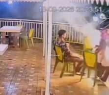 Hindistan'da mangal bomba gibi patladı! Yemek yağı yerine tiner d&ouml;k&uuml;nce...