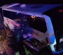Manisa'da otob&uuml;s kazası: 18 yaralı