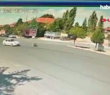 Niğde'de yolun karşısına ge&ccedil;erken otomobilin &ccedil;arptığı engelli yaralandı
