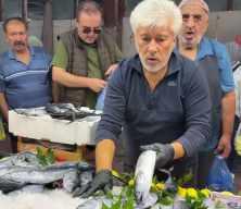 Bolu&rsquo;da balık tezgahlarında palamut bereketi y&uuml;z g&uuml;ld&uuml;r&uuml;yor