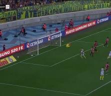 Dİ Maria Fernando Muslera'yı fena avladı