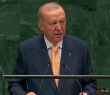 Cumhurbaşkanı Erdoğan: T&uuml;rkiye &ccedil;atışmaların ortasında istikrar adası olmayı s&uuml;rd&uuml;r&uuml;yor